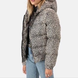 Adika leopard puffer coat